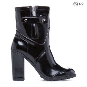 Izabella Rue Combat Boot Hanadia Patent Leather. 7.5. Like New